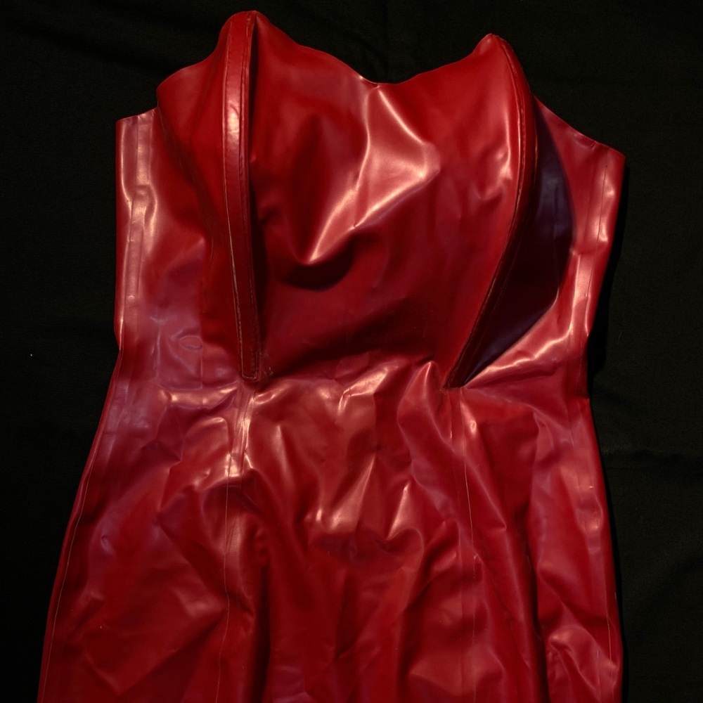 Latex Red Strapless Grown